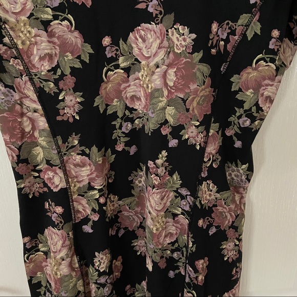 Talula (Aritzia) Flower Dress - Picture 5 of 8